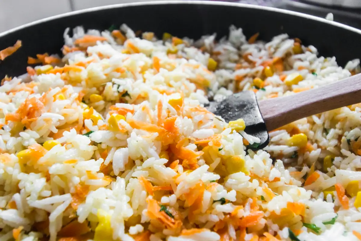 Imagem ilustrativa: arroz pulao com legumes