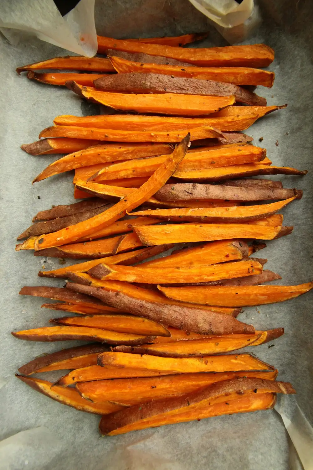 Imagem ilustrativa: chips de batata-doce na airfryer