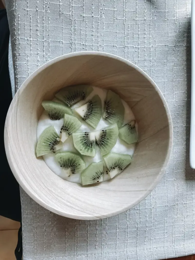 Rodelas de kiwi com iogurte