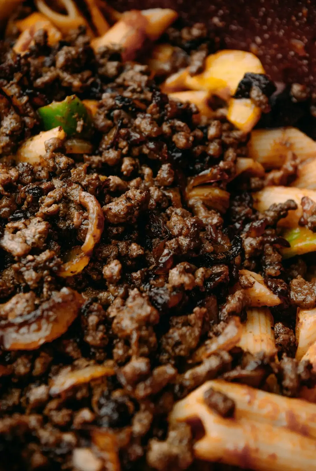 Carne moída refogada com legumes