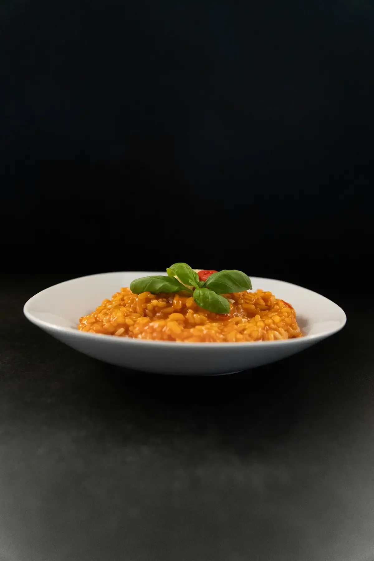 Macarrão cozido em molho de tomate
